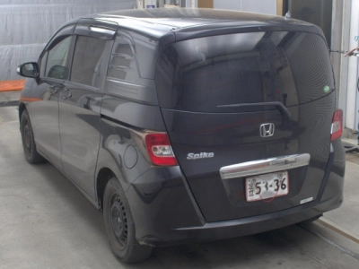 HONDA FREED SPIKE