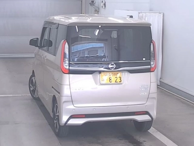 NISSAN ROOX