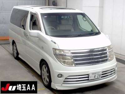 NISSAN ELGRAND