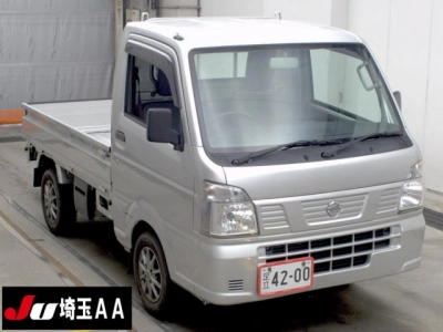 NISSAN NT100 CLIPPER
