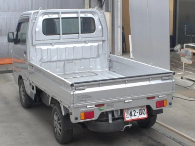 NISSAN NT100 CLIPPER