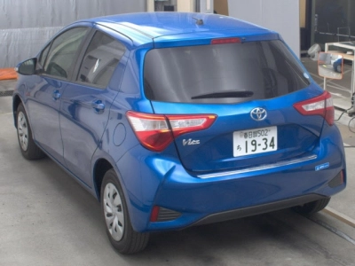 TOYOTA VITZ
