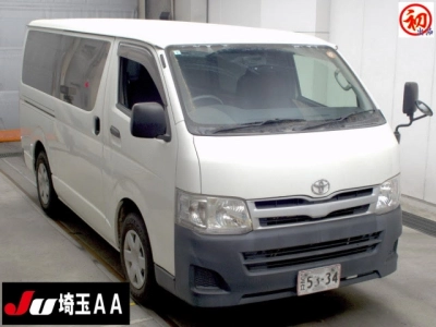 TOYOTA HIACE VAN