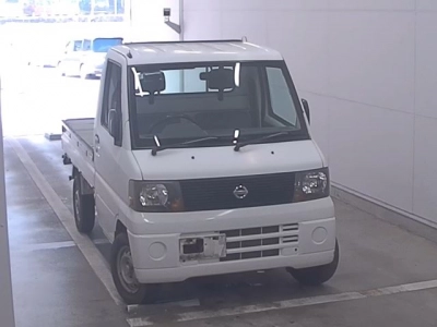 NISSAN CLIPPER TRUCK