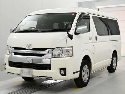 TOYOTA HIACE WAGON