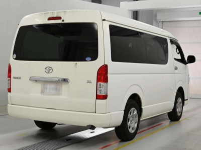 TOYOTA HIACE WAGON