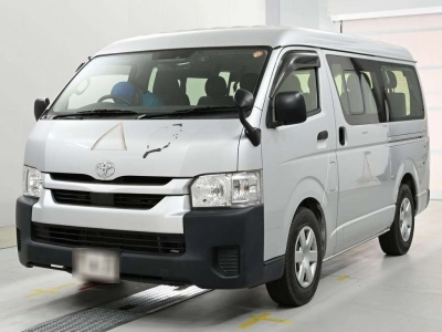 TOYOTA HIACE WAGON
