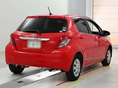 TOYOTA VITZ