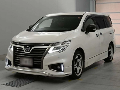 NISSAN ELGRAND