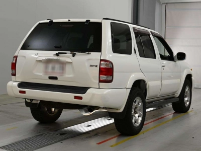 NISSAN TERRANO