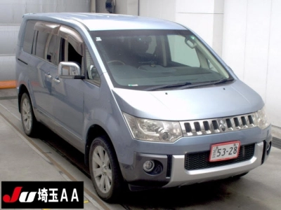 MITSUBISHI DELICA D:5