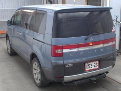 MITSUBISHI DELICA D:5