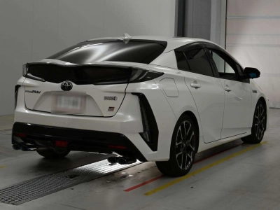 TOYOTA PRIUS PHV