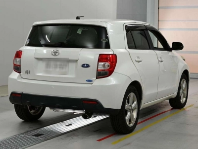 TOYOTA IST