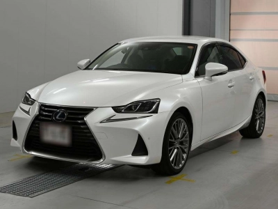 LEXUS IS
