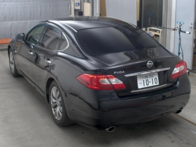 NISSAN FUGA