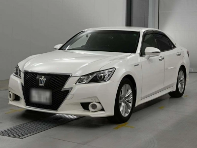 TOYOTA CROWN HYBRID
