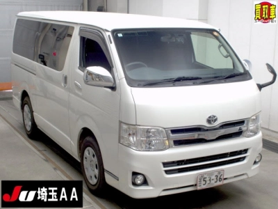 TOYOTA HIACE VAN
