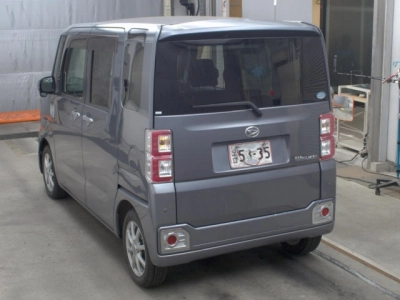 DAIHATSU WAKE