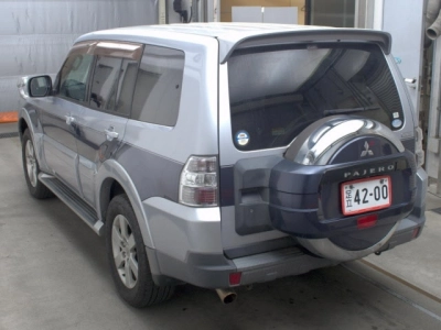 MITSUBISHI PAJERO