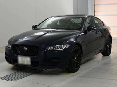 JAGUAR XE
