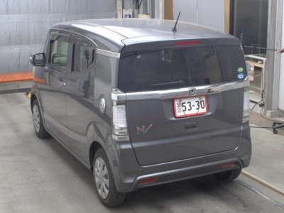 HONDA N-BOX SLASH