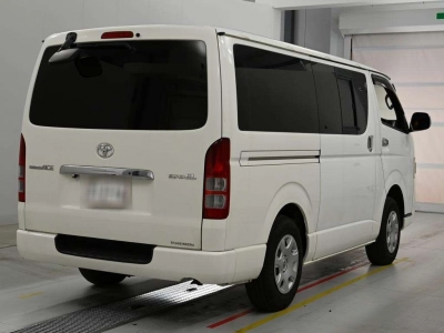 TOYOTA REGIUS VAN