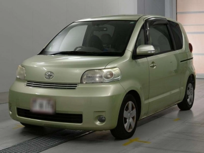 TOYOTA PORTE