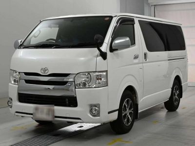 TOYOTA REGIUS VAN