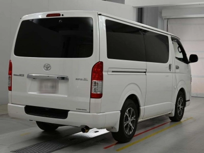 TOYOTA REGIUS VAN