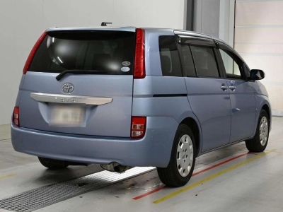 TOYOTA ISIS