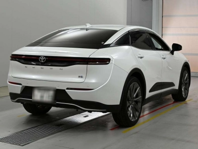 TOYOTA CROWN CROSSOVER