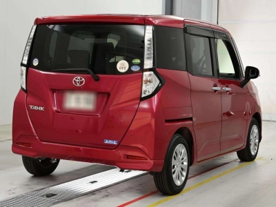 TOYOTA TANK
