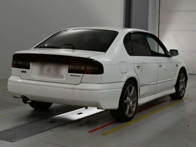 SUBARU LEGACY B4