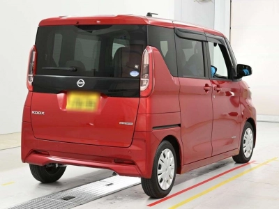NISSAN ROOX