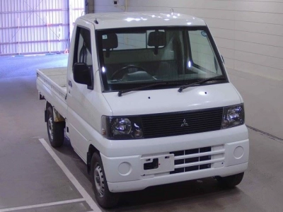 MITSUBISHI MINICAB TRUCK