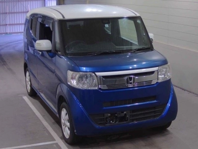 HONDA N-BOX SLASH