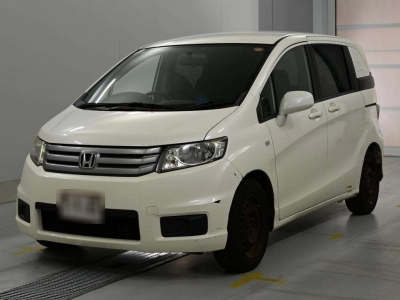 HONDA FREED SPIKE