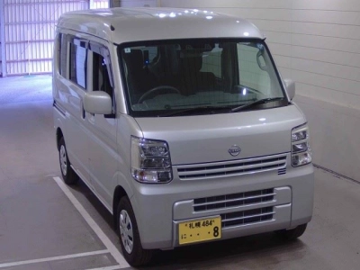 NISSAN CLIPPER VAN