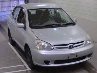 TOYOTA PLATZ