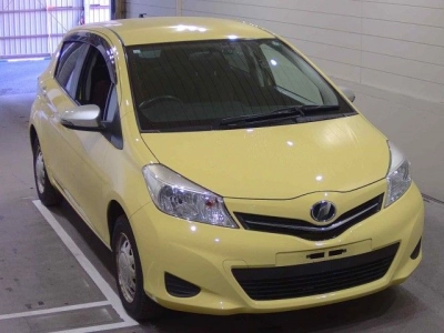 TOYOTA VITZ