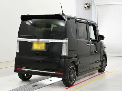 HONDA N BOX CUSTOM