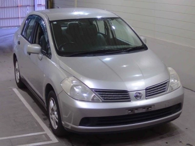 NISSAN TIIDA LATIO
