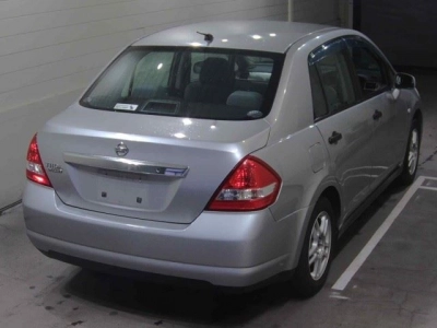 NISSAN TIIDA LATIO