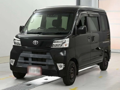 TOYOTA PIXIS VAN