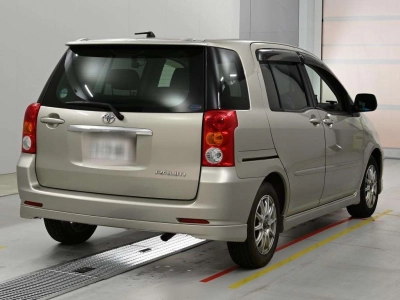 TOYOTA RAUM