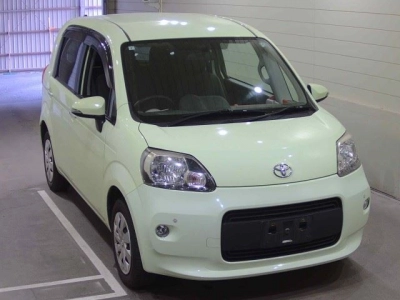 TOYOTA PORTE