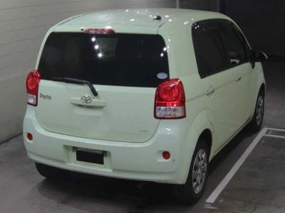 TOYOTA PORTE