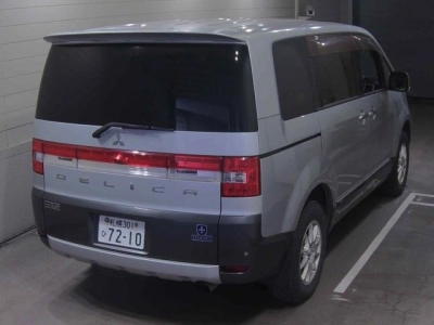 MITSUBISHI DELICA D:5