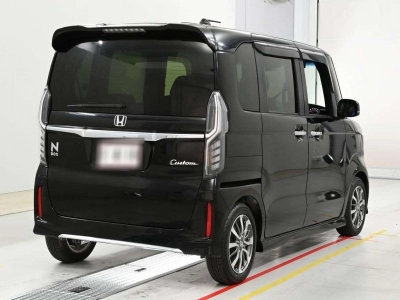 HONDA N BOX CUSTOM
